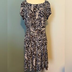 Women’s Roz & Ali petite 10 dress.